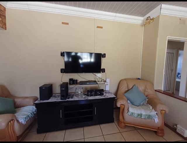 3 BEDROOM HOUSE TO LET IN VANDERBIJLPARK SW 1